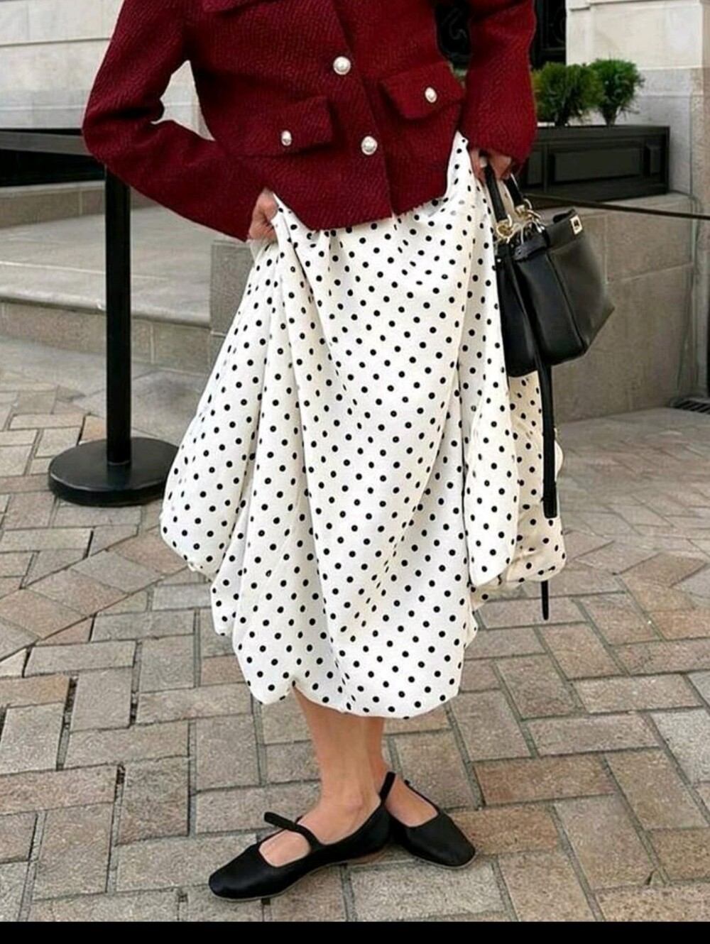 Women's Casual Elegant Low-Waist Ruched Skirt, Polka Dot Print - Picture 5 of 6